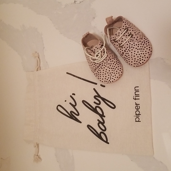 Piper Finn Shoes - Picture 1 of 3